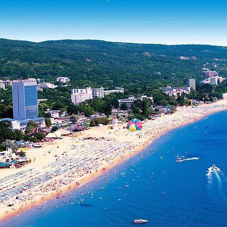 Cathedral Guesthouse Varna Bagian luar foto